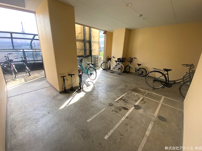 カーサエスパシオ 駐車場