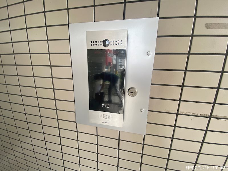 トライアンファルアーク オートロック