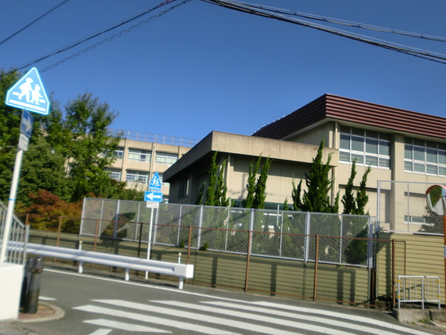 トライアンファルアーク 藤戸小学校